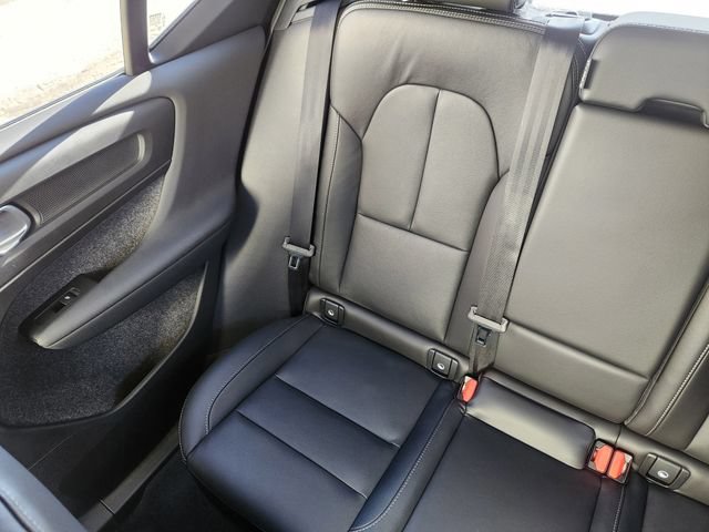 New 2026 Volvo XC40 B5 Core w/ Climate Package AWD/4WD image 13