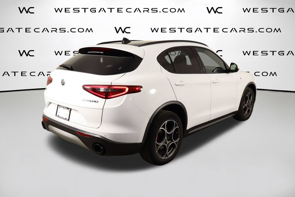 Used 2023 Alfa Romeo Stelvio Ti AWD/4WD image 49