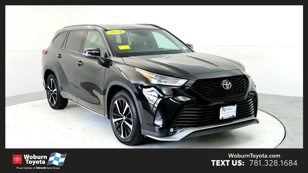 Used 2021 Toyota Highlander XSE AWD/4WD image 1