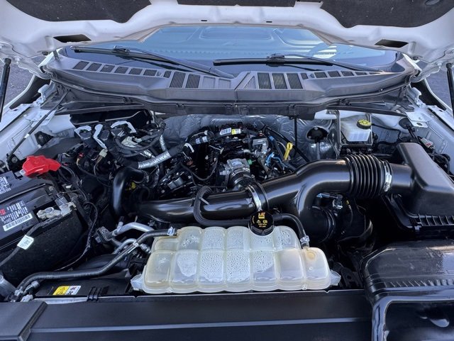 Used 2021 Ford F150 Lariat w/ Equipment Group 501A Mid image 2