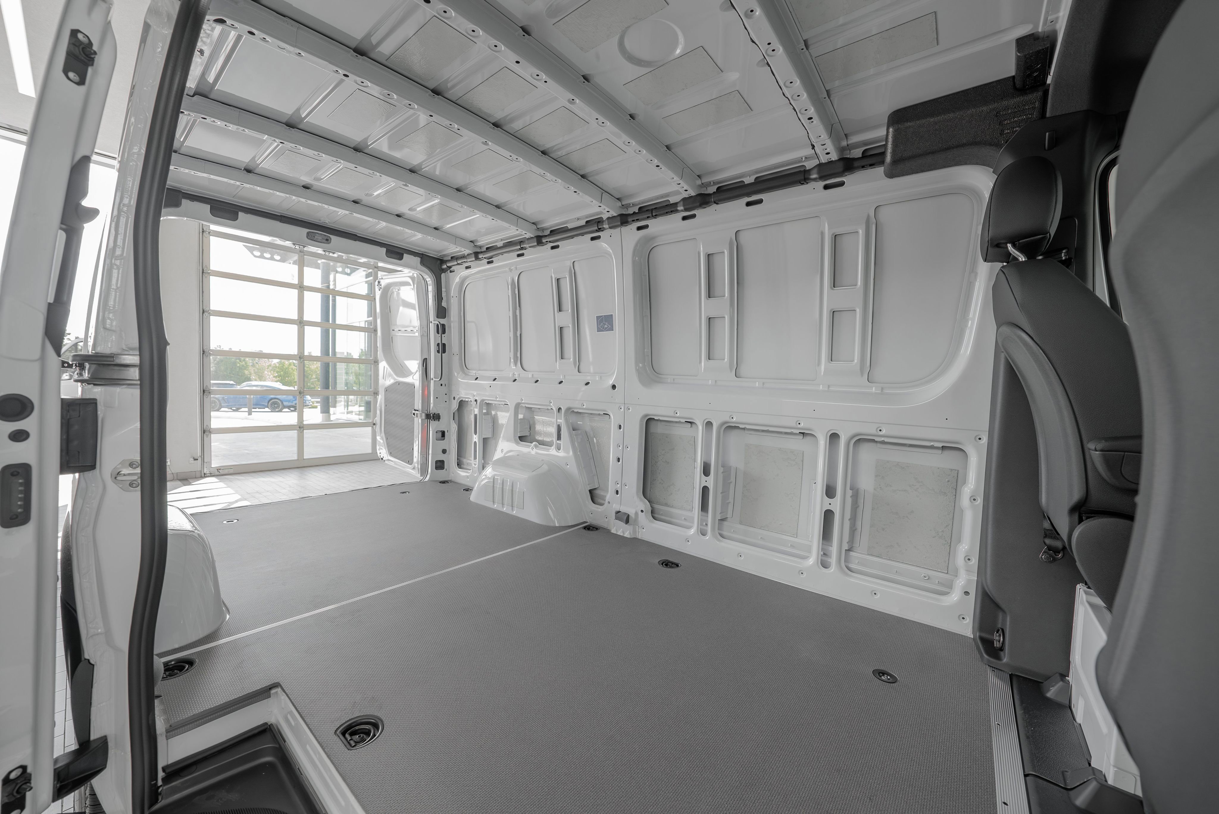 Used 2025 Mercedes-Benz Sprinter 2500 image 27