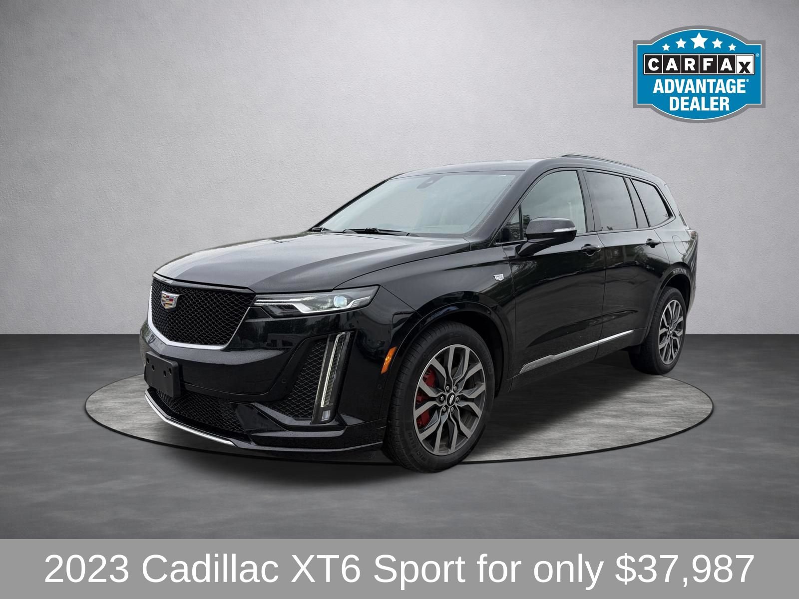 Used 2023 Cadillac XT6 Sport w/ Technology Package AWD/4WD image 7