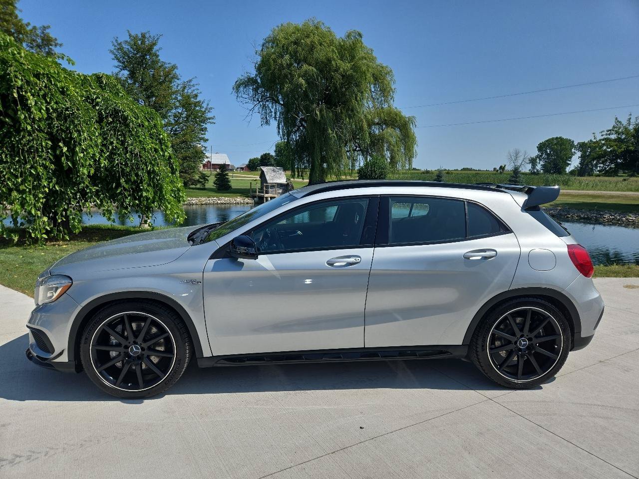 Used 2015 Mercedes-Benz GLA 45 AMG 4MATIC image 2