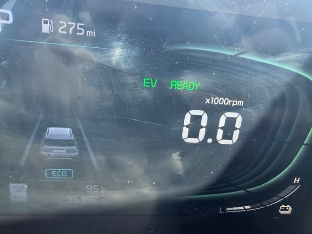 Used 2023 Kia Niro EX FWD image 11