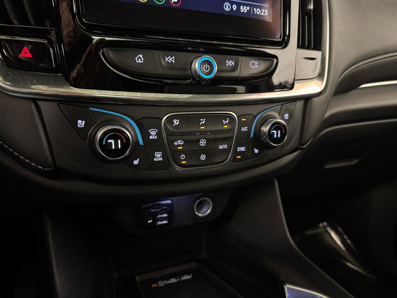 Used 2023 Chevrolet Traverse Premier w/ LPO, Floor Liner Package AWD/4WD image 28