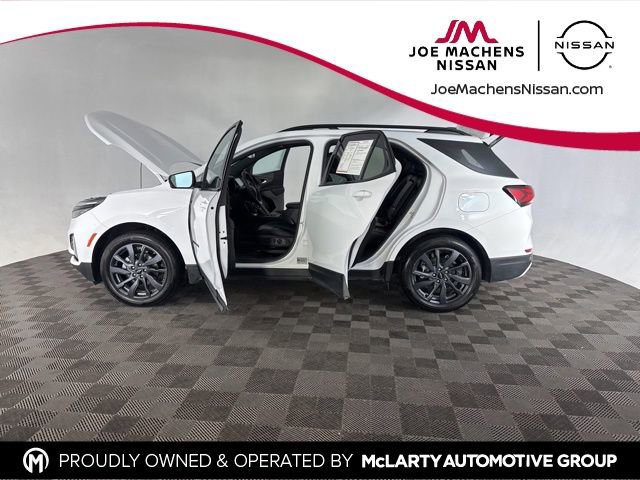 Used 2024 Chevrolet Equinox RS w/ RS Leather Package image 9
