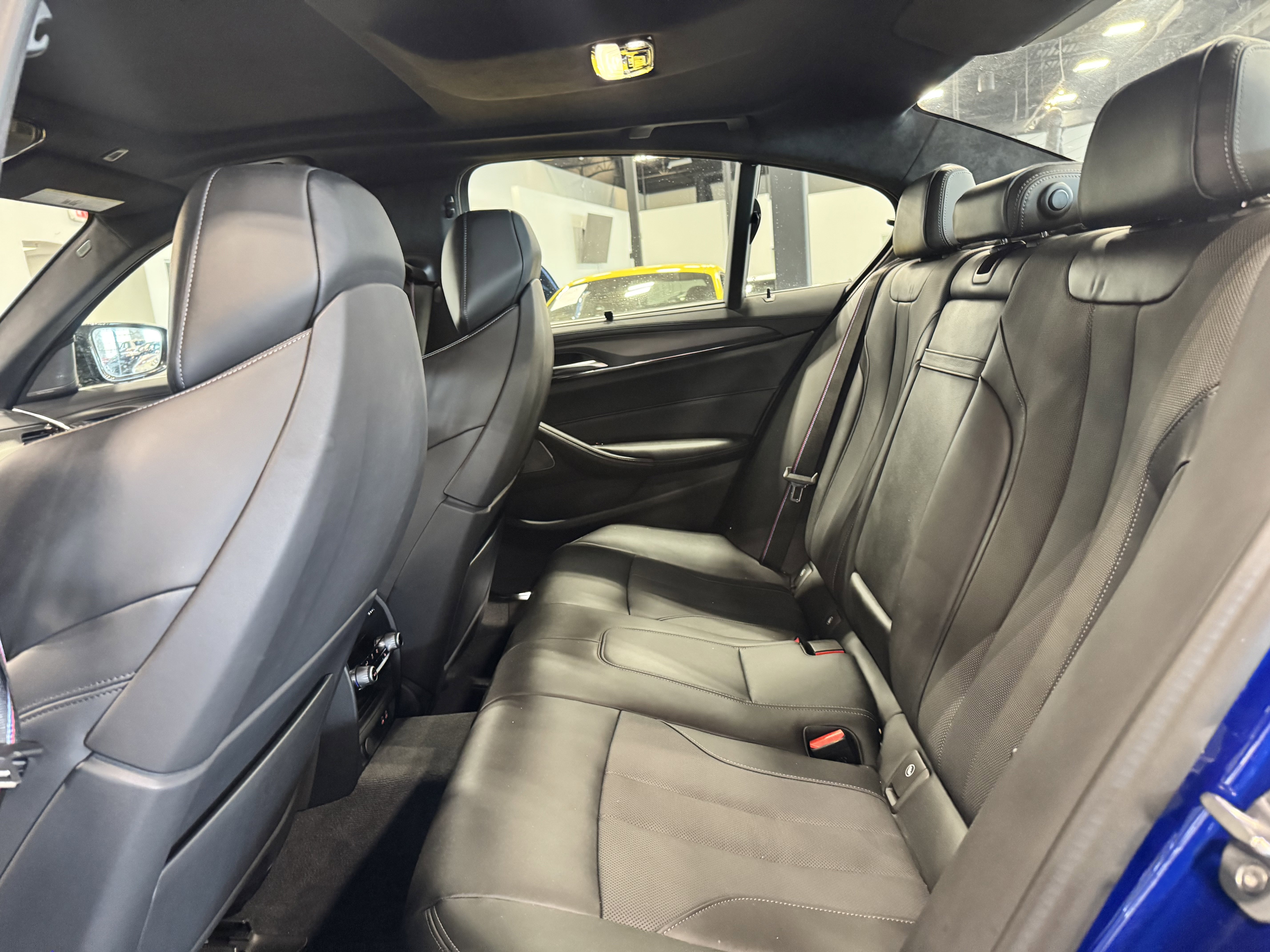 Used 2020 BMW M5 w/ Executive Package image 27