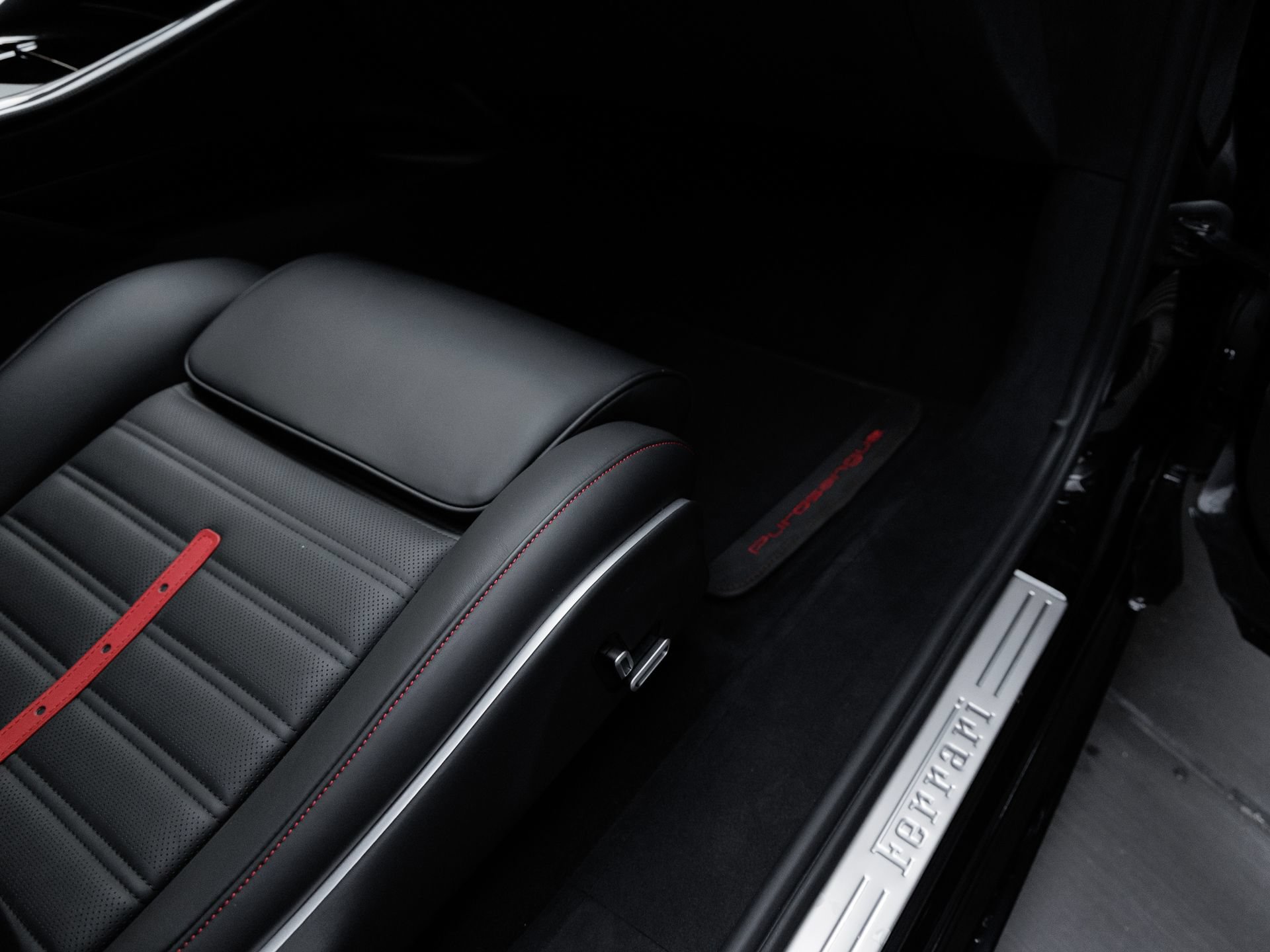 Used 2026 Ferrari Purosangue AWD/4WD image 45