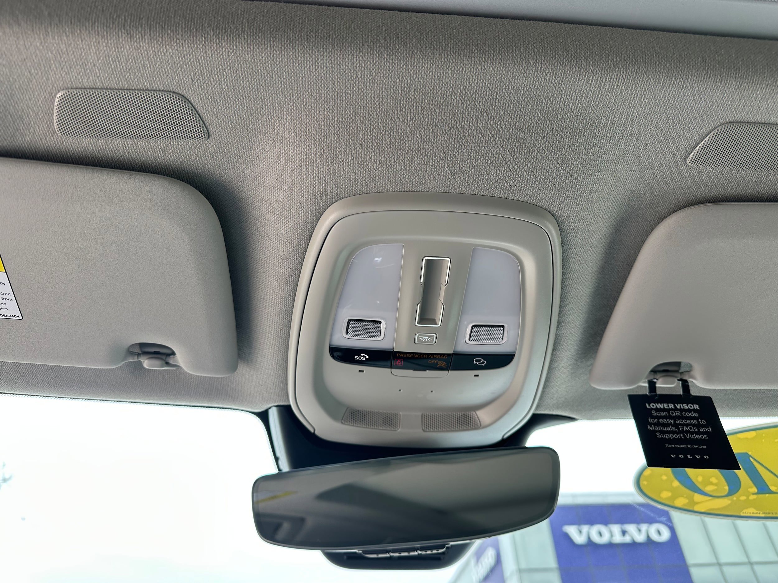 Certified 2024 Volvo XC40 B5 Ultimate w/ Protection Package Premier AWD/4WD image 15