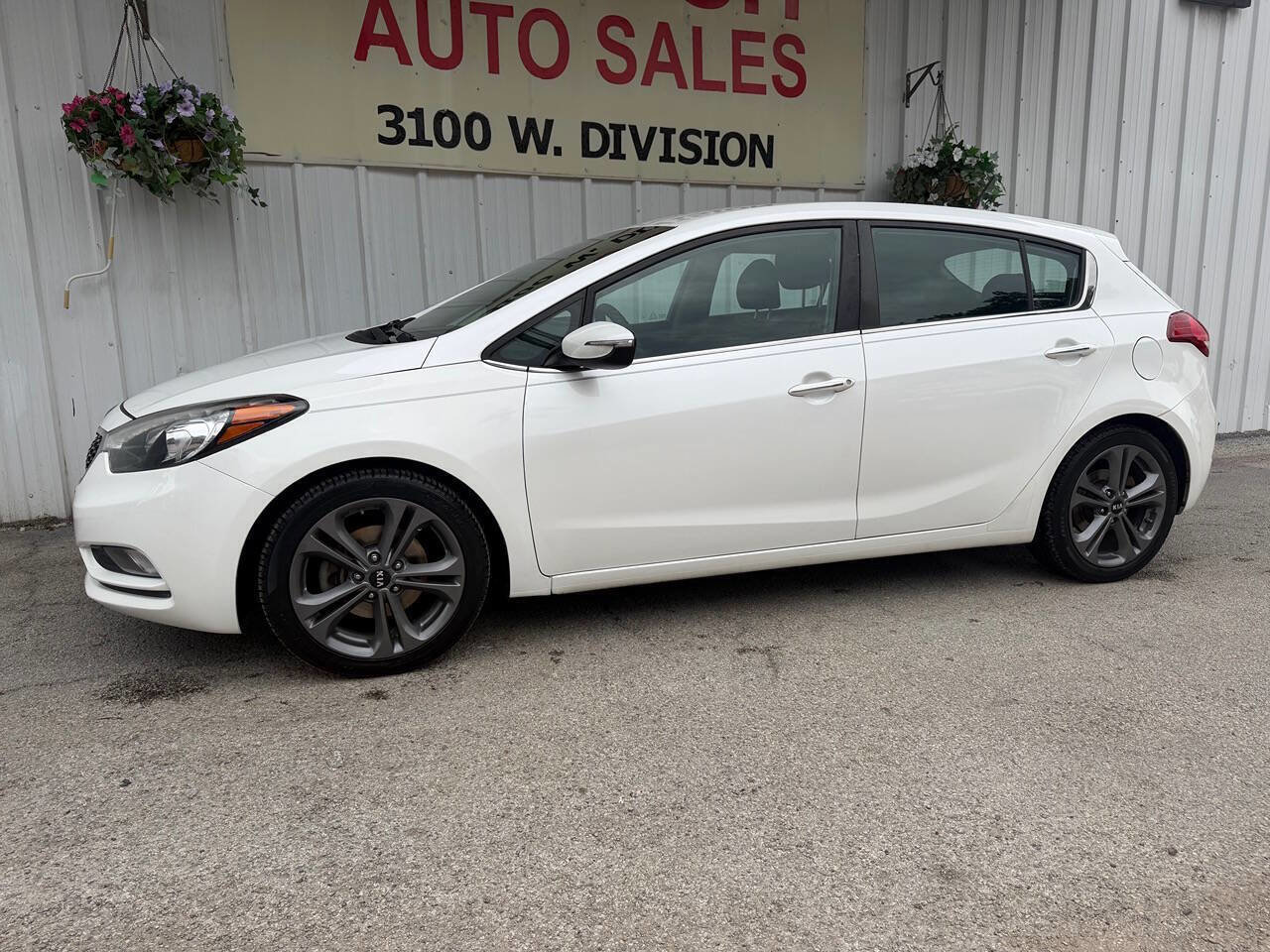 Used 2016 Kia Forte EX FWD image 8