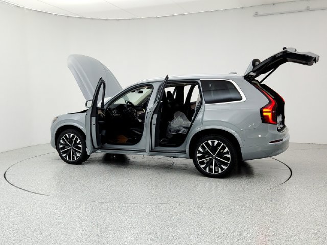 New 2026 Volvo XC90 B6 Plus w/ Protection Package Premier AWD/4WD image 12