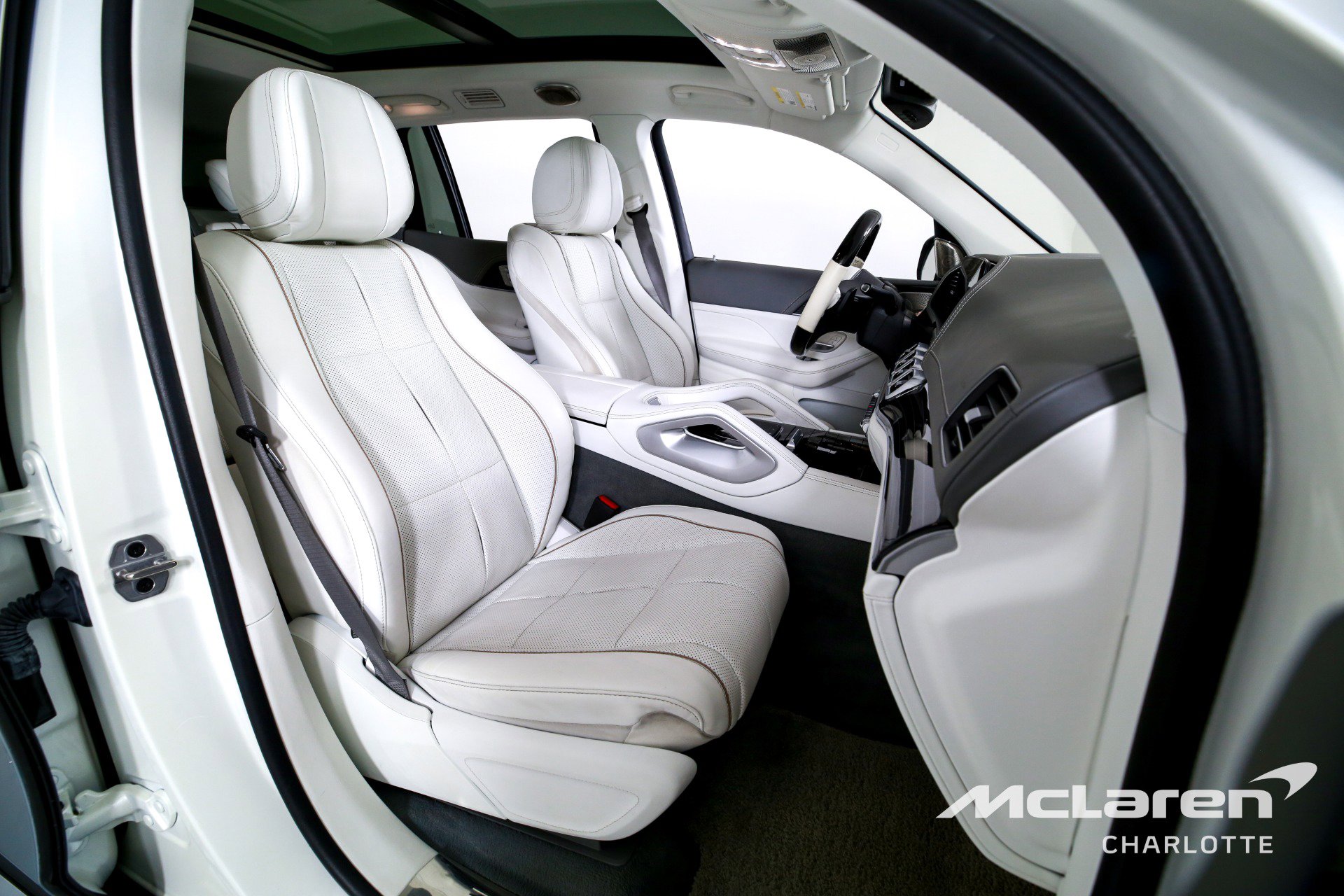 Used 2023 Mercedes-Benz Maybach GLS 600 4MATIC image 30