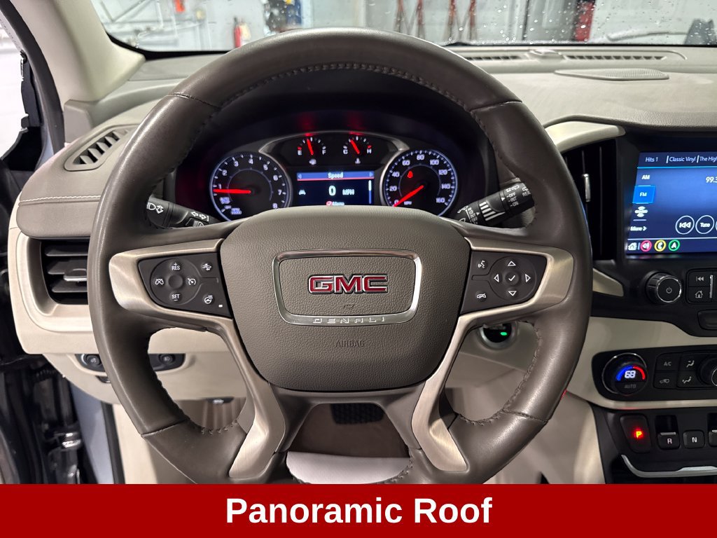 Used 2020 GMC Terrain Denali w/ Denali Premium Package AWD/4WD image 7