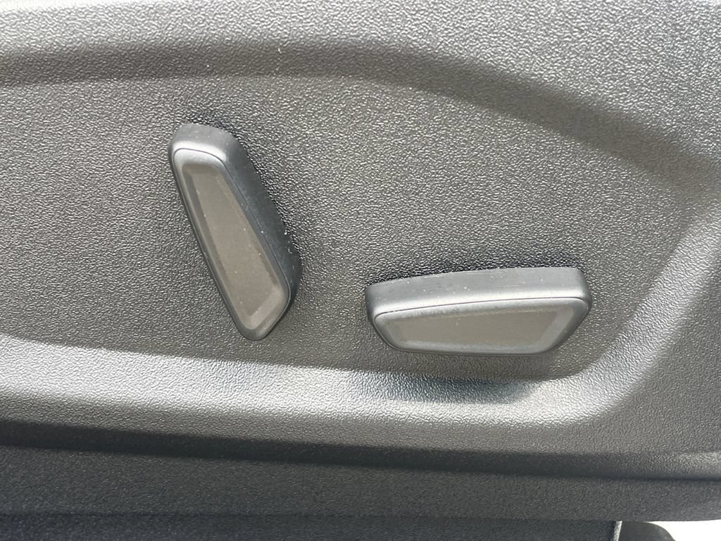 Certified 2024 Ford Edge Titanium AWD/4WD image 12