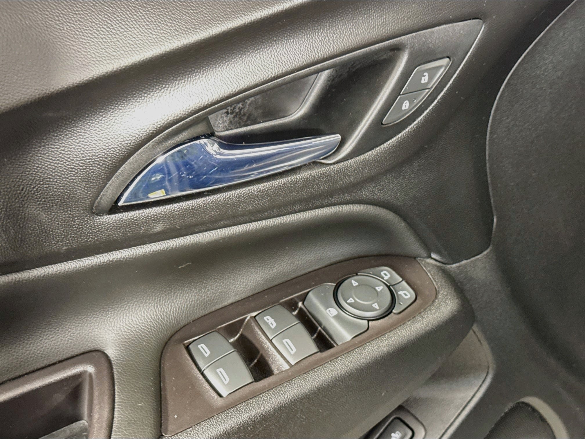 Used 2021 Chevrolet Equinox Premier AWD/4WD image 22
