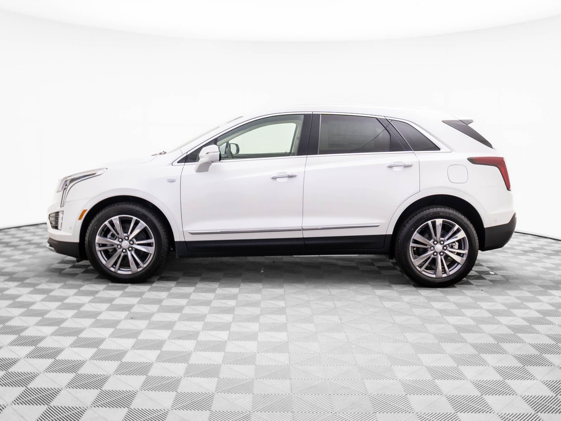 New 2026 Cadillac XT5 Premium Luxury w/ Driver Assist Package AWD/4WD image 2