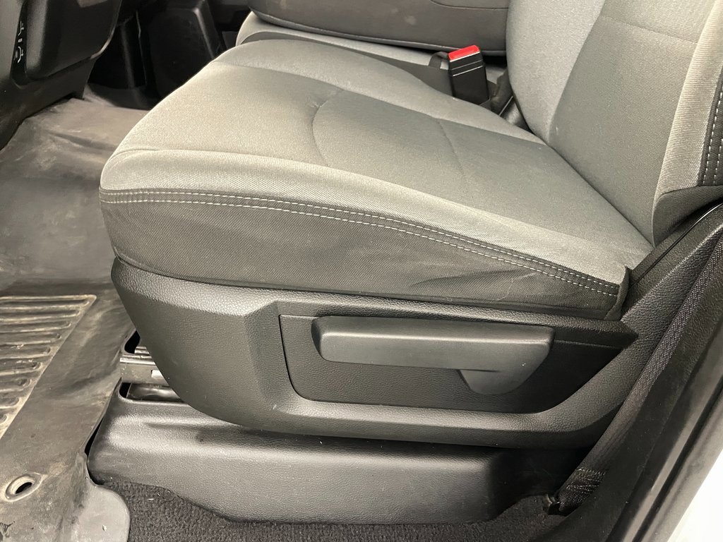 Used 2022 RAM 3500 Big Horn image 22