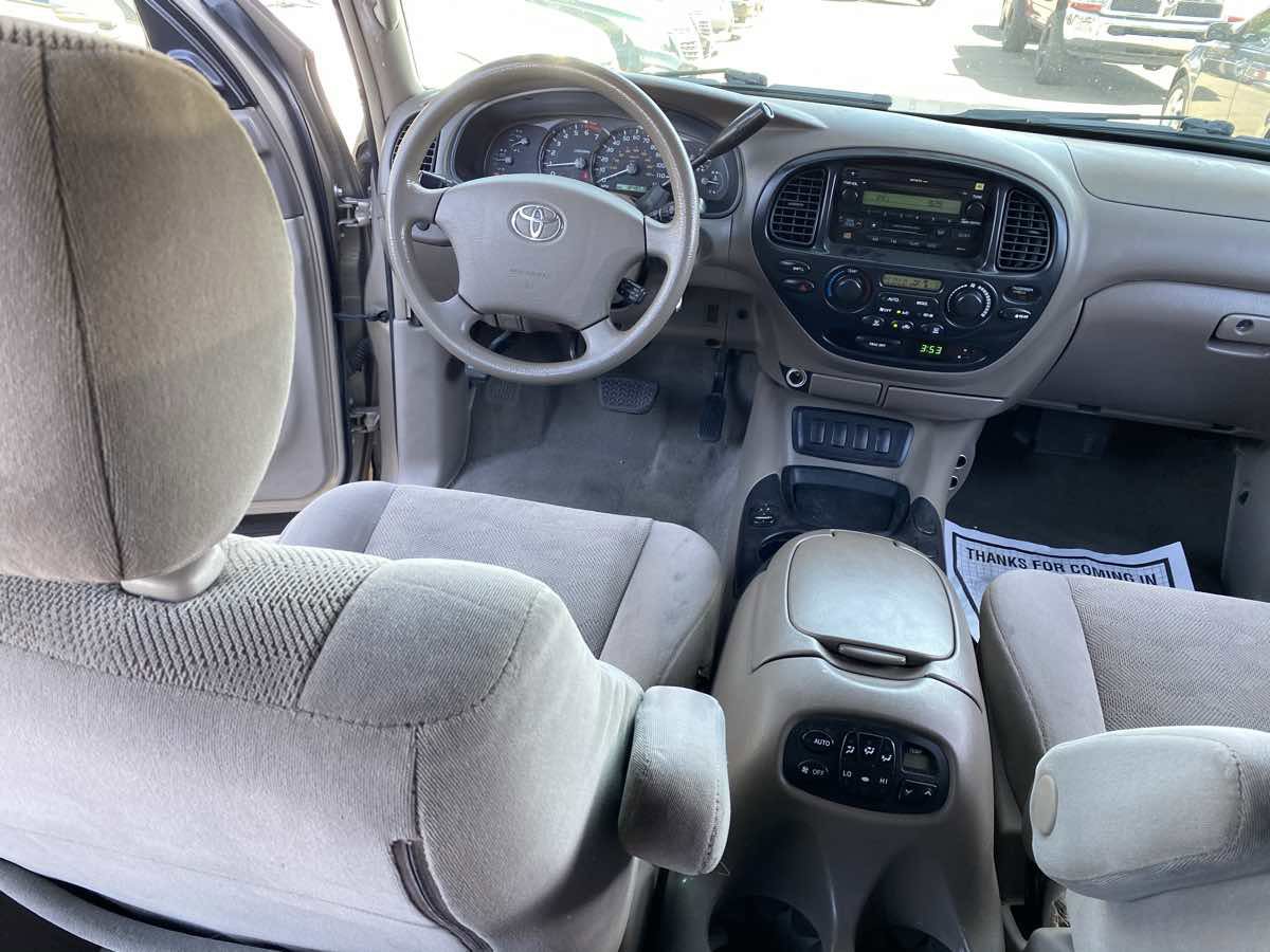 Used 2005 Toyota Sequoia SR5 RWD image 28