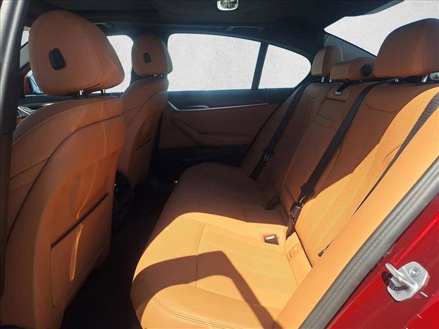 Used 2023 BMW 530i image 15