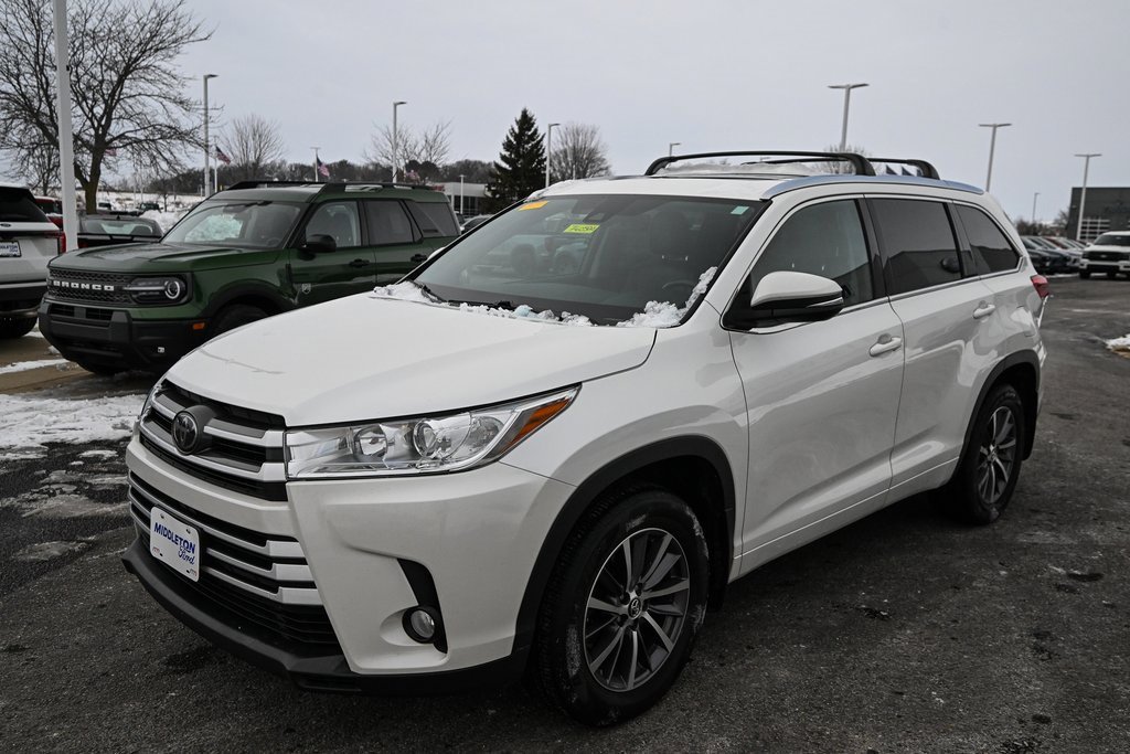 Used 2017 Toyota Highlander XLE image 9