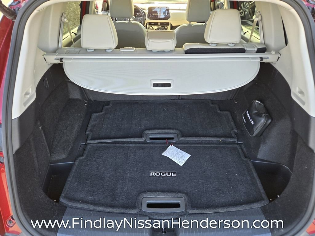 Used 2023 Nissan Rogue SL w/ SL Premium Package image 15
