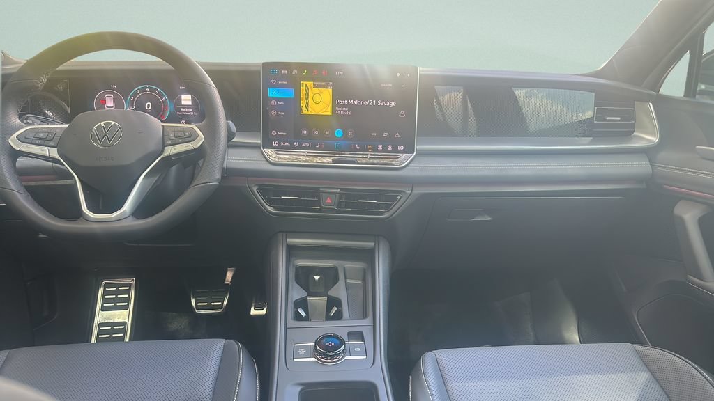 New 2026 Volkswagen Tiguan SE R-Line FWD image 15