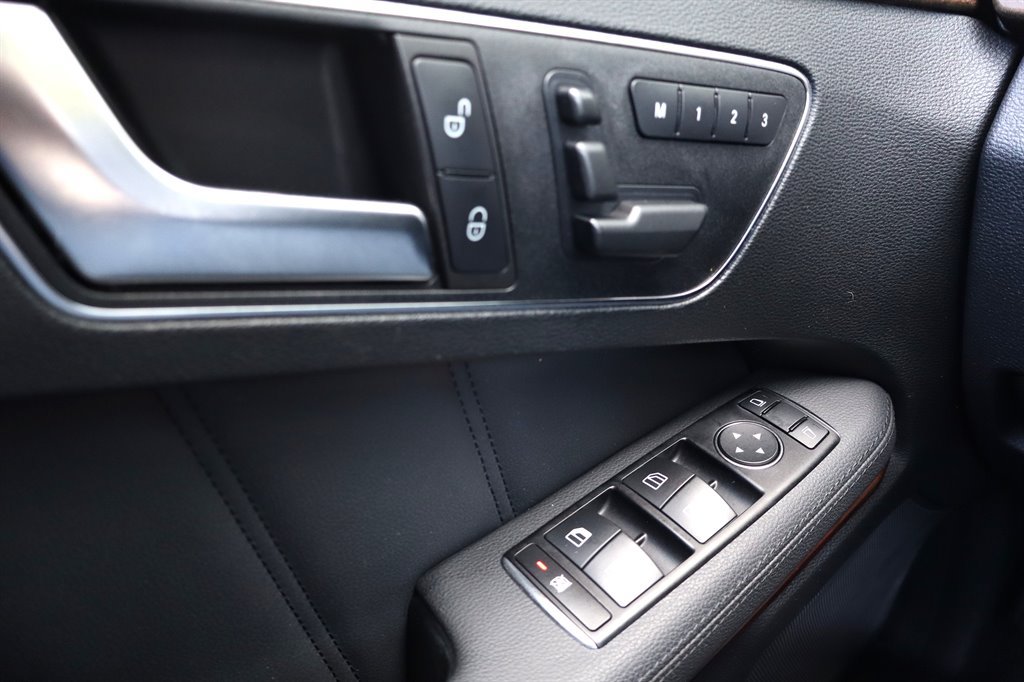 Used 2013 Mercedes-Benz E 350 BlueTEC Sedan image 32