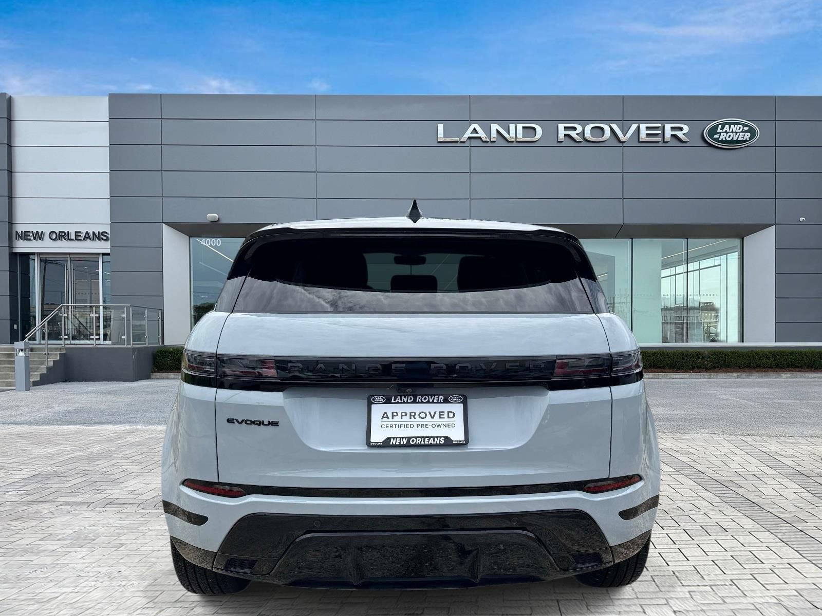 Used 2025 Land Rover Range Rover Evoque Dynamic SE AWD/4WD image 7