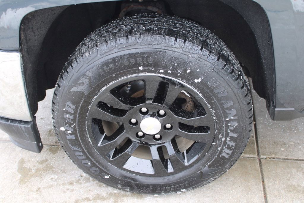 Used 2018 Chevrolet Silverado 1500 LT w/ All Star Edition image 12