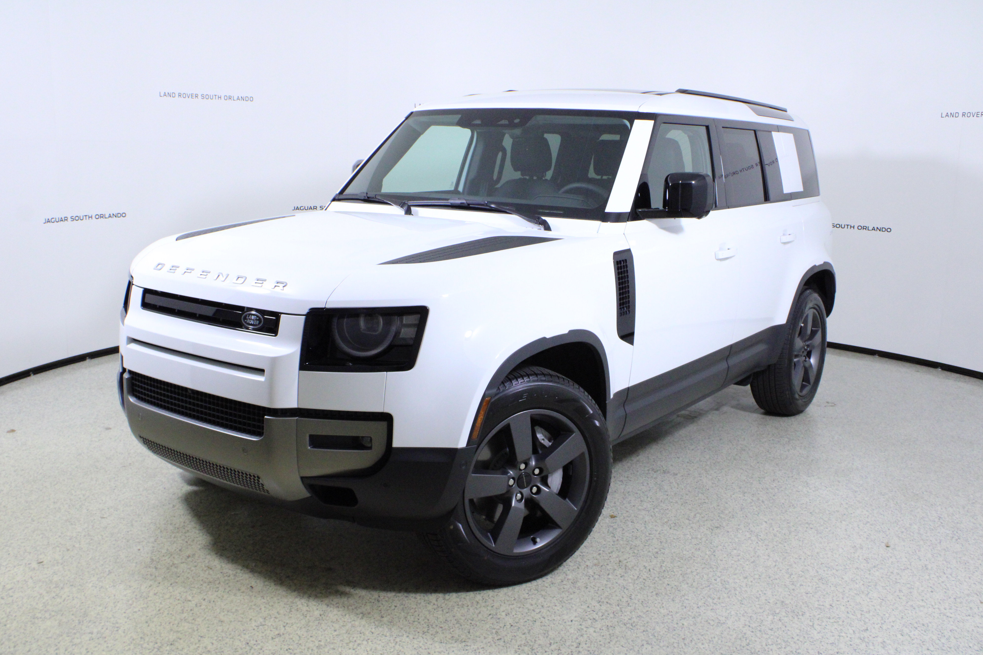 Used 2026 Land Rover Defender 110 S AWD/4WD image 1