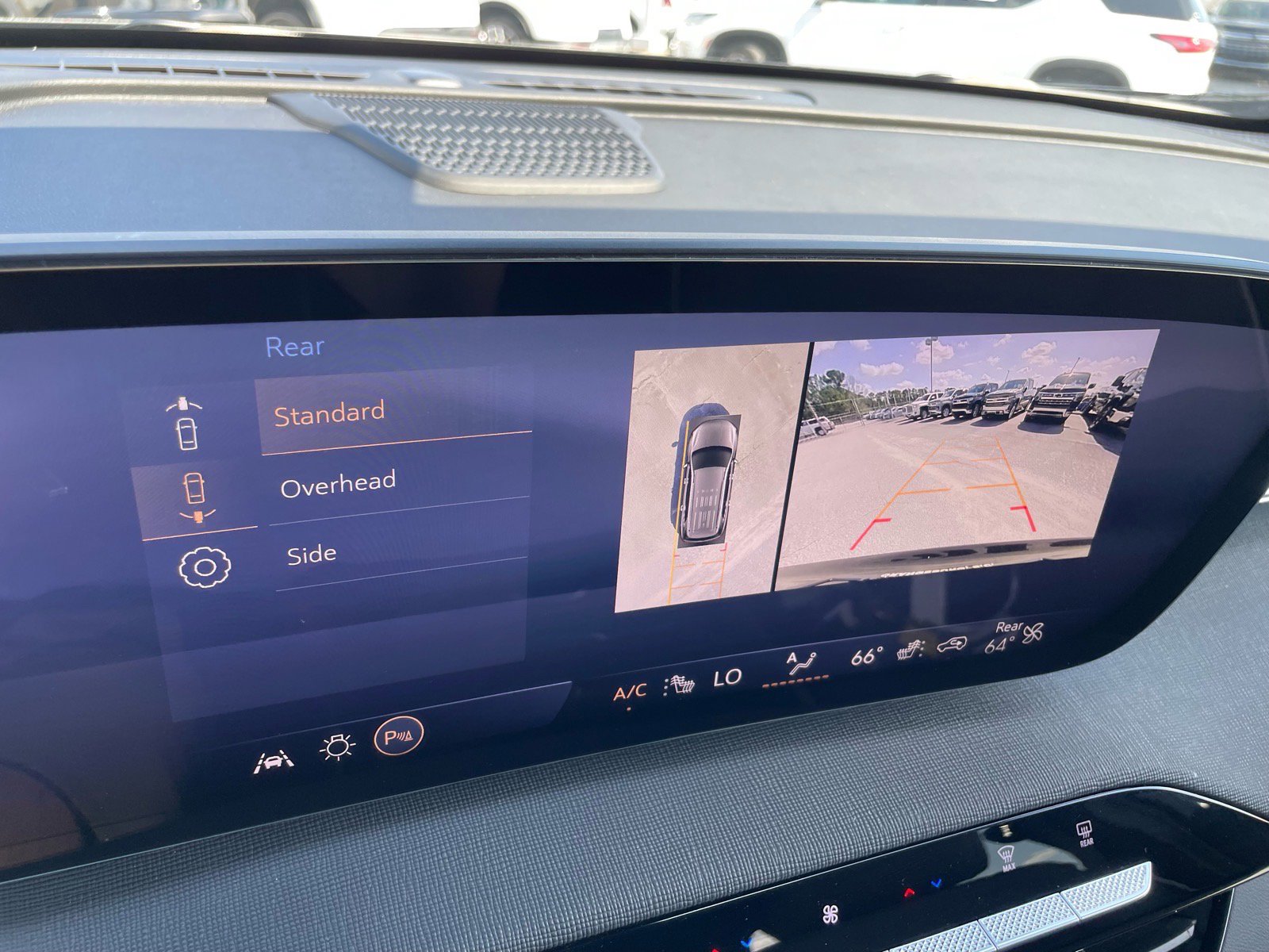 Used 2025 Buick Enclave Preferred image 9