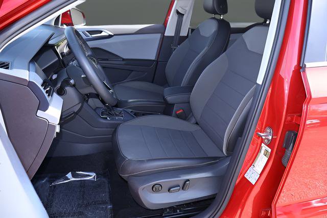 Certified 2022 Volkswagen Taos SE w/ IQ.Drive SE Package image 13