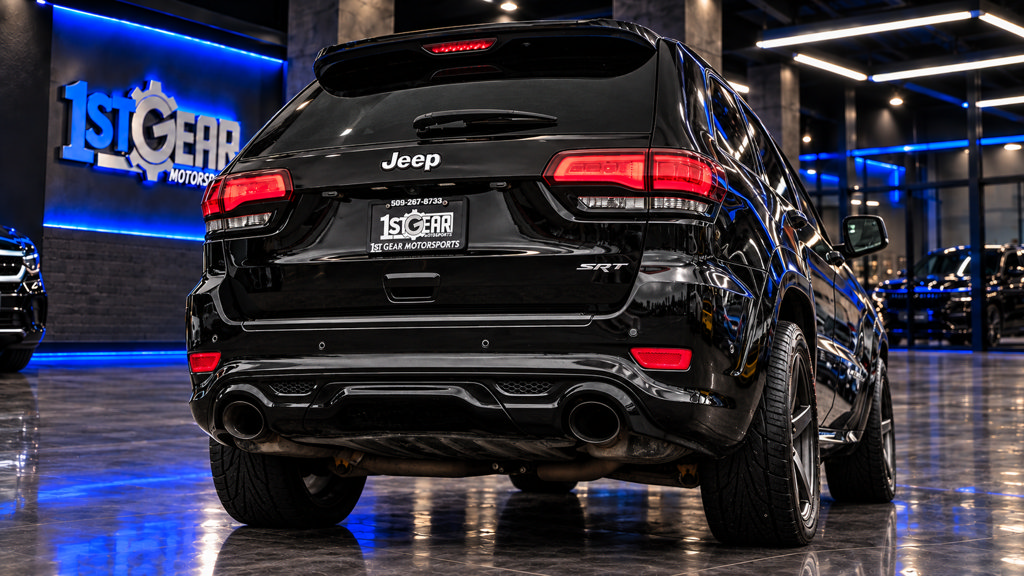 Used 2017 Jeep Grand Cherokee SRT AWD/4WD image 11