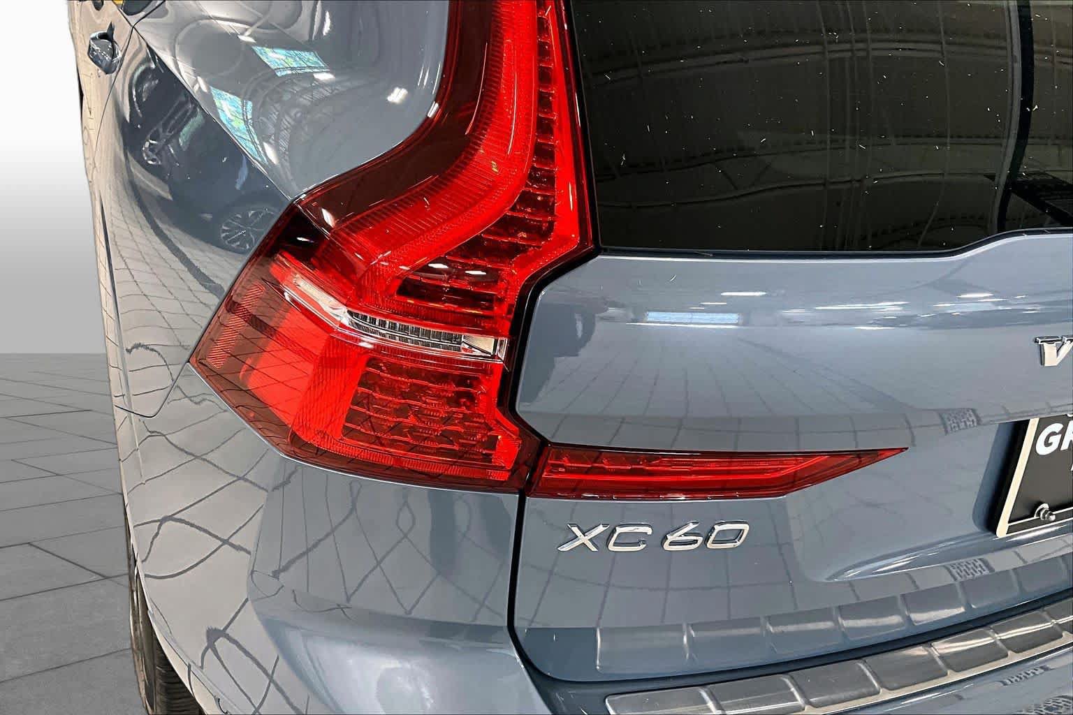 Used 2024 Volvo XC60 B5 Plus w/ Climate Package AWD/4WD image 23