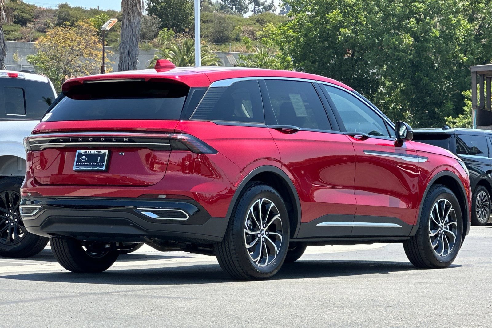 New 2026 Lincoln Nautilus Premier AWD/4WD image 3