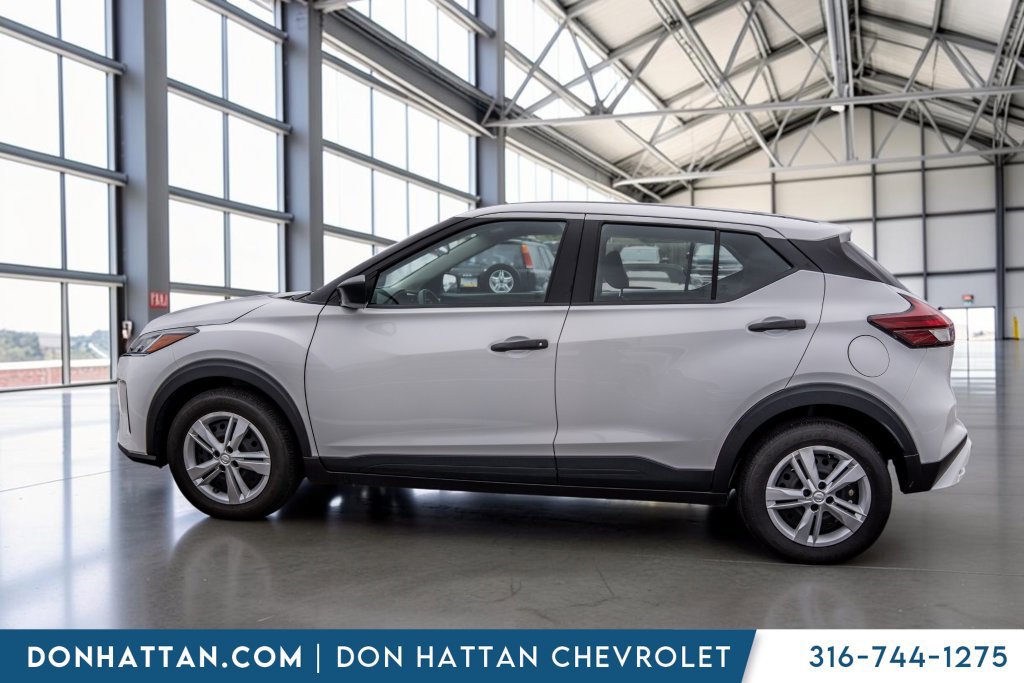 Used 2024 Nissan Kicks S FWD image 2