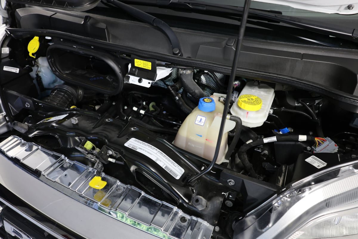 Used 2025 RAM ProMaster 2500 w/ U-Haul Equipment Group FWD image 27