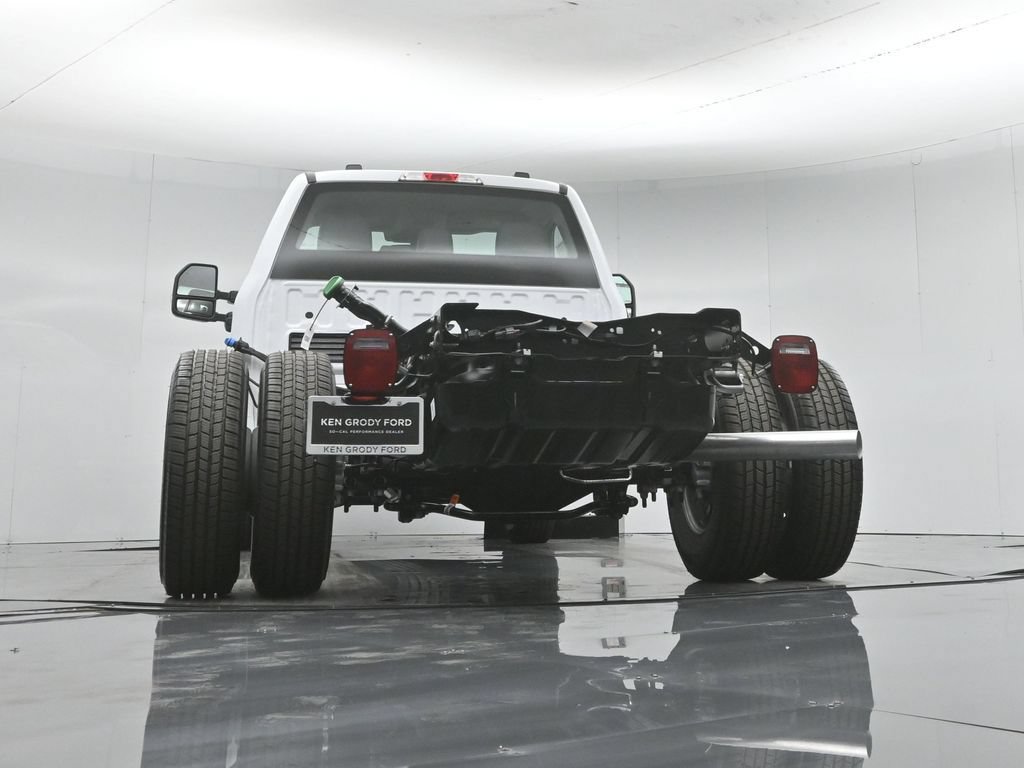 New 2026 Ford F350 XL w/ XL Chrome Package RWD image 43