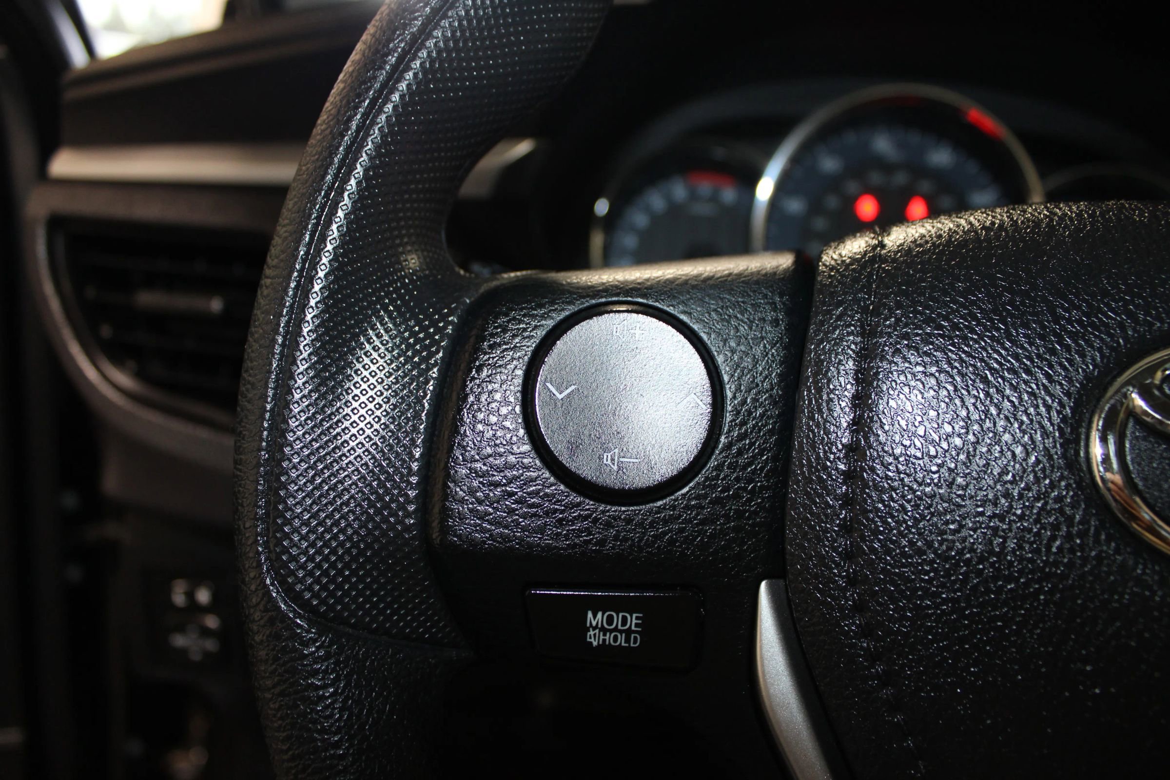 Used 2014 Toyota Corolla L FWD image 12