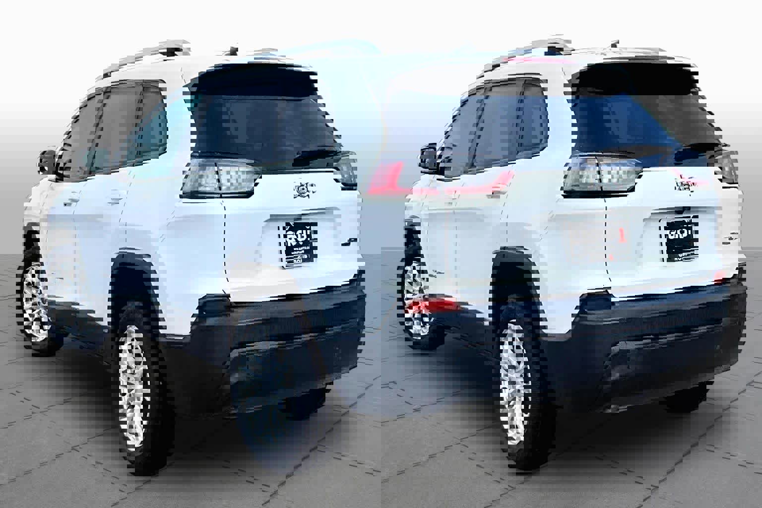 Used 2020 Jeep Cherokee Latitude FWD image 12