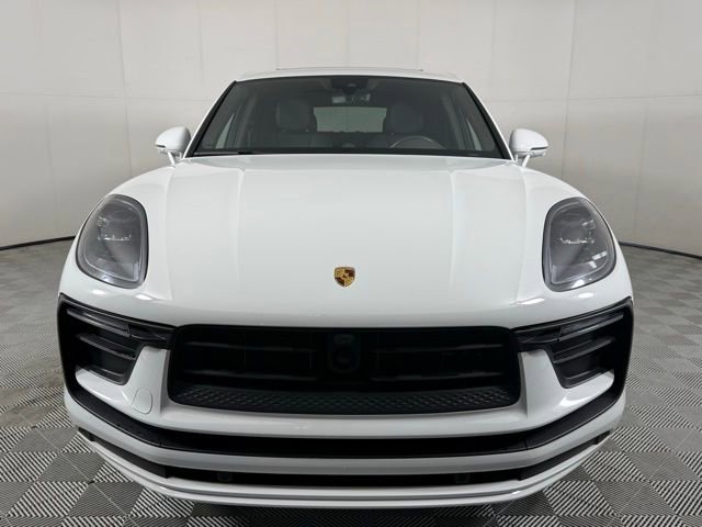 Used 2023 Porsche Macan image 10