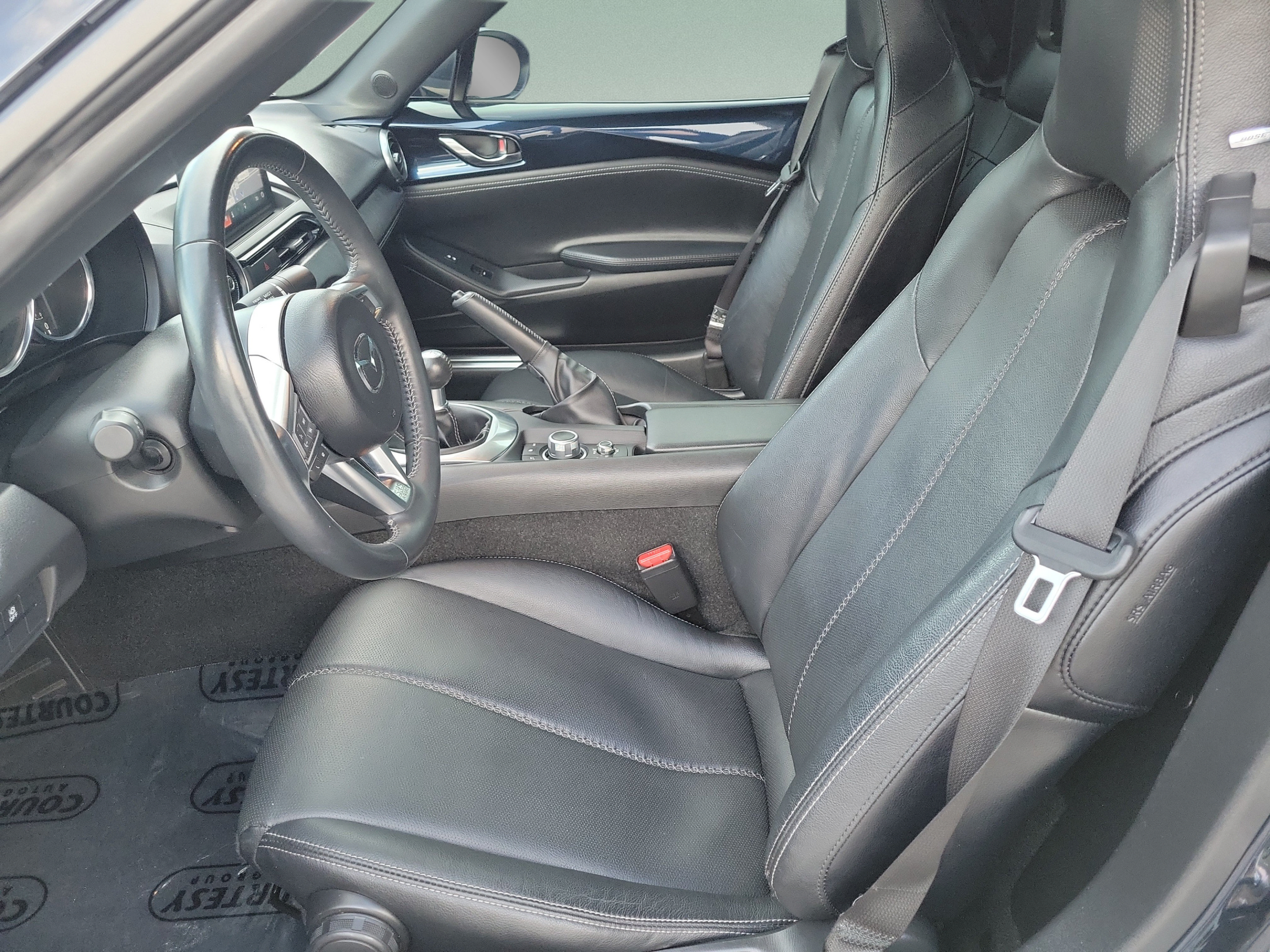 Used 2021 MAZDA MX-5 Miata RF Grand Touring RWD image 17
