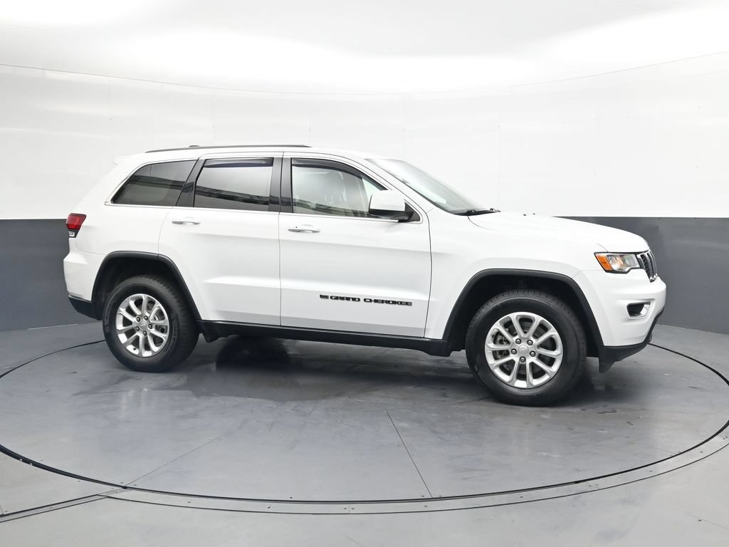 Used 2022 Jeep Grand Cherokee Laredo E AWD/4WD image 4