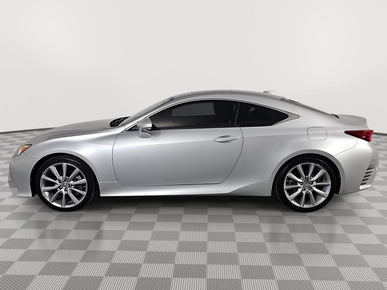 Used 2015 Lexus RC 350 w/ Luxury Package RWD image 5