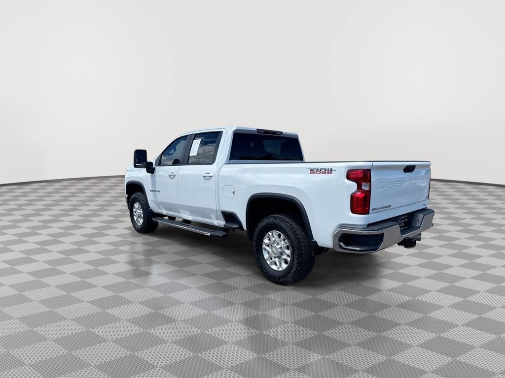 Used 2024 Chevrolet Silverado 2500 LT w/ Convenience Package AWD/4WD image 8