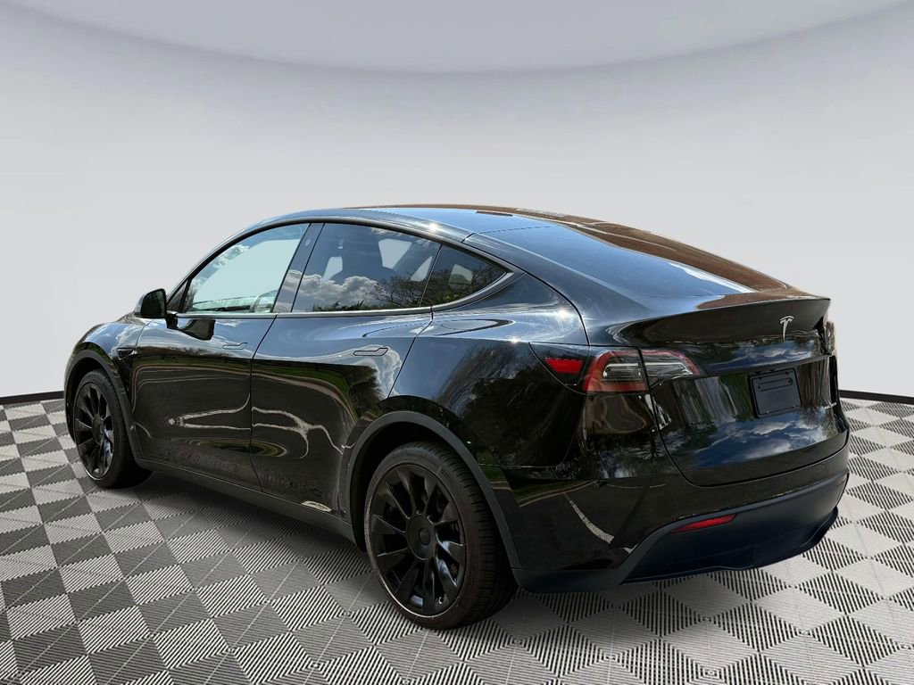 Used 2022 Tesla Model Y Long Range image 4