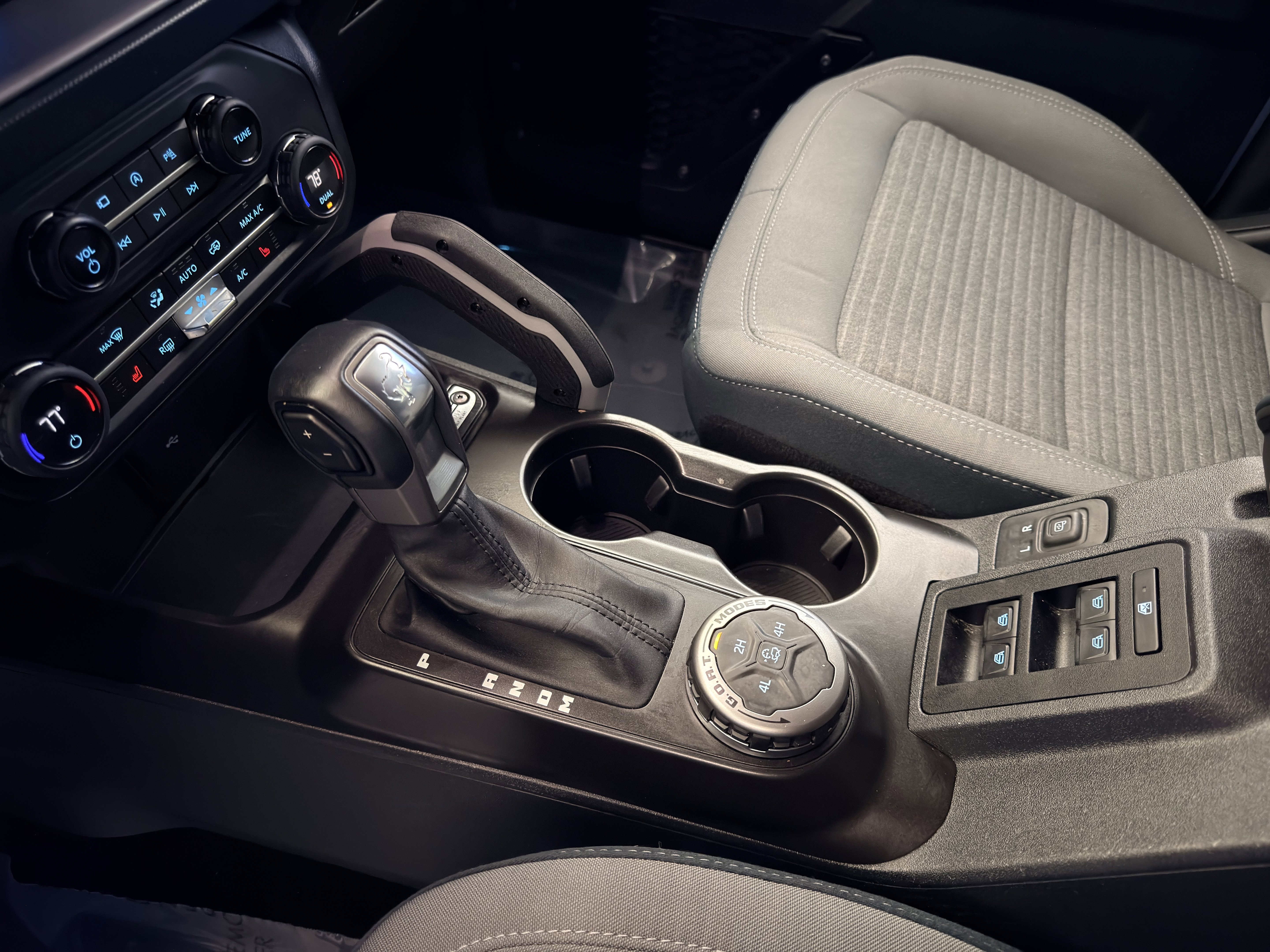Used 2023 Ford Bronco Outer Banks image 24
