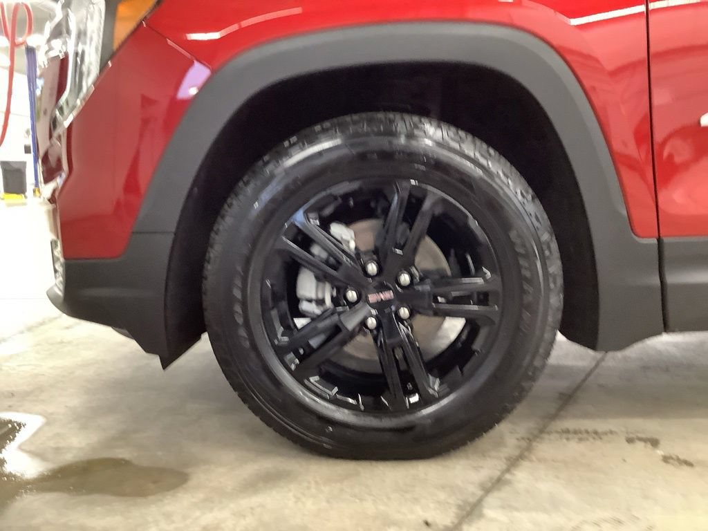 Used 2024 GMC Terrain AT4 w/ Tech Package AWD/4WD image 30