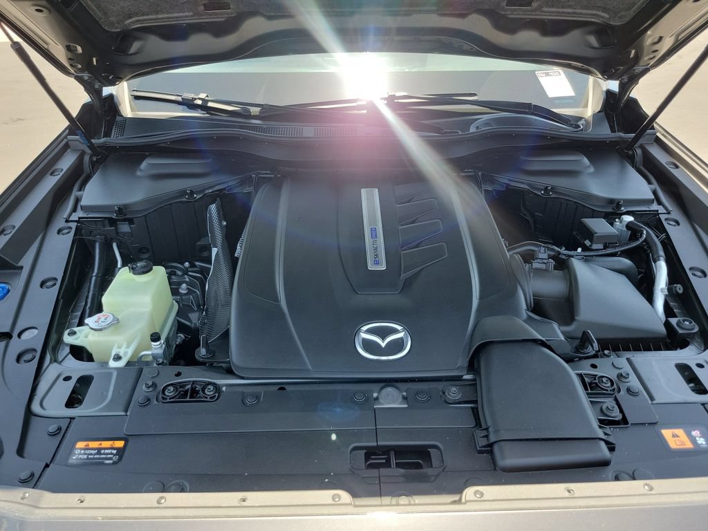 Certified 2024 MAZDA CX-90 Plug-In Hybrid w/ Preferred AWD/4WD image 32