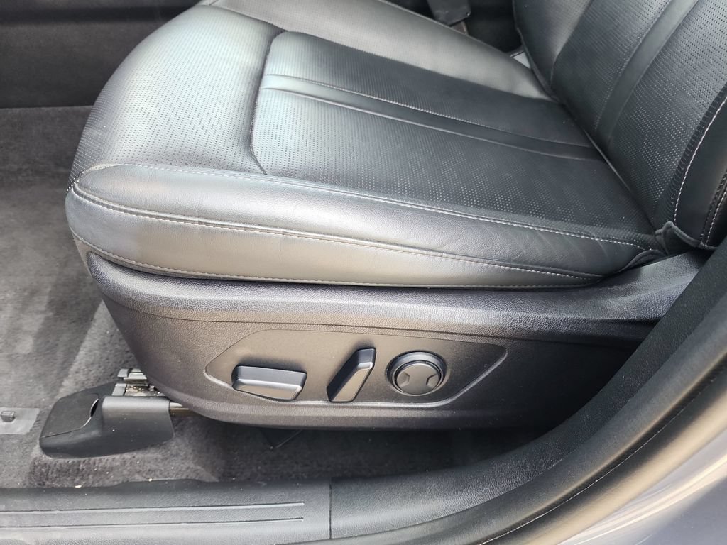 Used 2024 Kia Sorento S FWD image 12